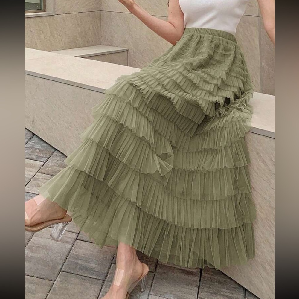 Luxe Mesh Layered Evening Flowy Maxi Skirt - Picture 6 of 13